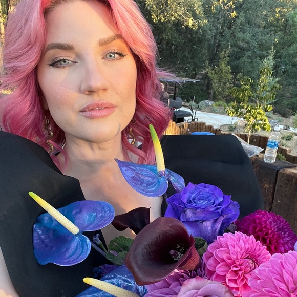 I’m Jenevieve - Picture 1 of 1